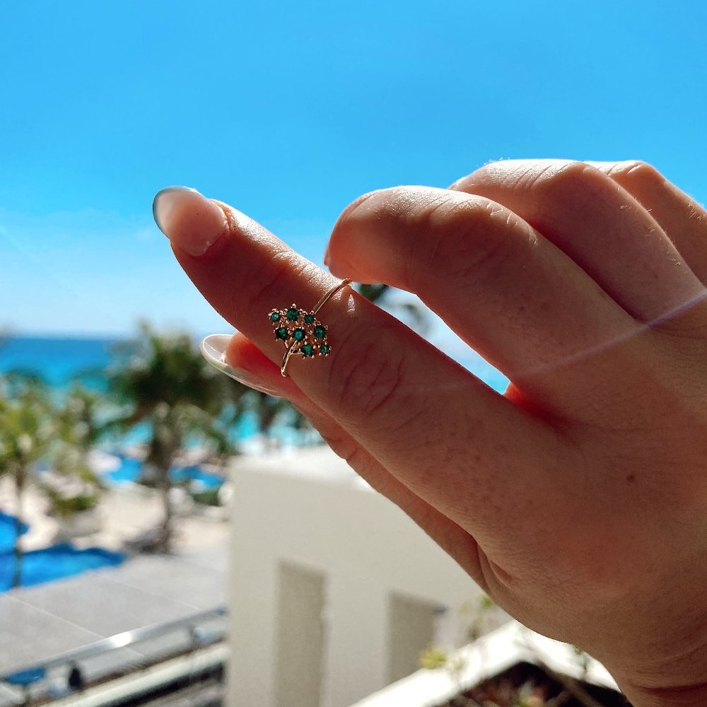NWT 14k Gold Envy Ring